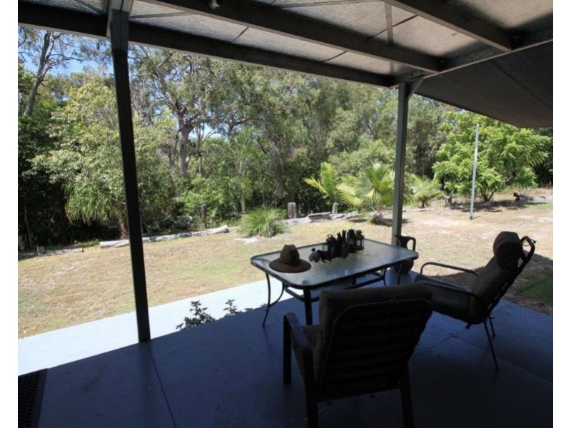 696 Fingerfield Road, Deepwater QLD 4674