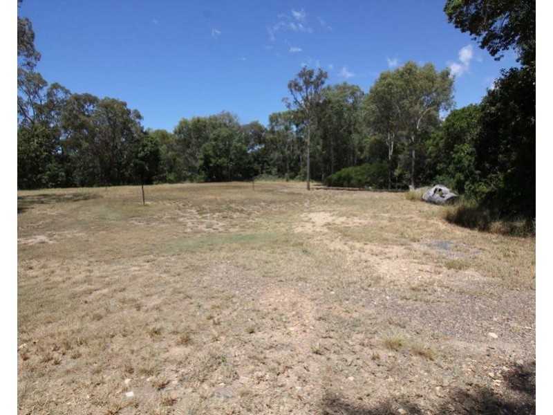 696 Fingerfield Road, Deepwater QLD 4674