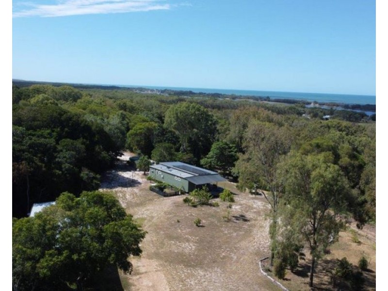 696 Fingerfield Road, Deepwater QLD 4674