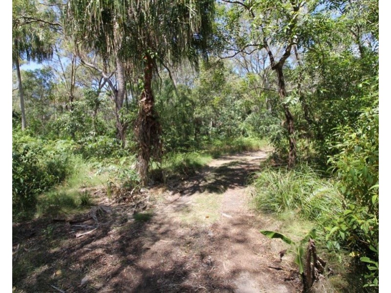 696 Fingerfield Road, Deepwater QLD 4674