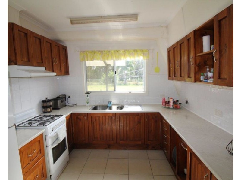 700 Fernfield Road, Deepwater QLD 4674