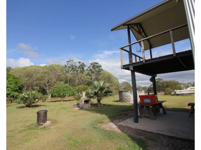700 Fernfield Road, Deepwater QLD 4674