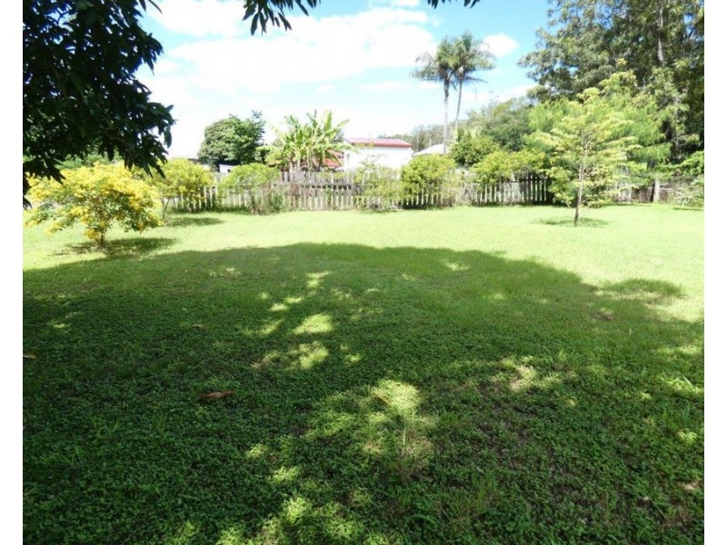11 Wattle Lane, Boyne Valley QLD 4680