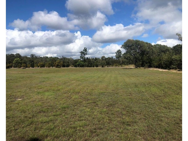 106 Matchbox Road, Deepwater QLD 4674