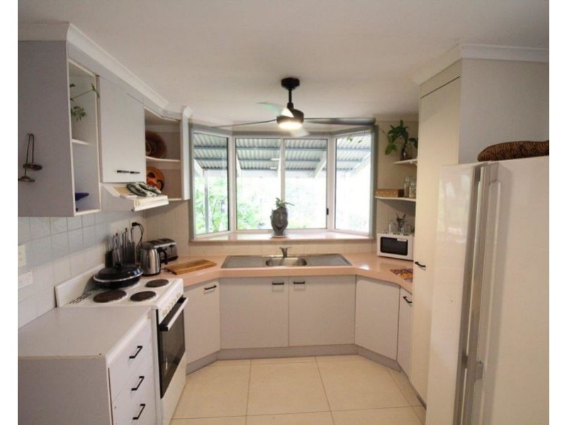 211 Cross Road, Euleilah QLD 4674