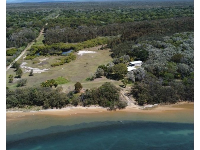 704 Fingerfield Road, Deepwater QLD 4674