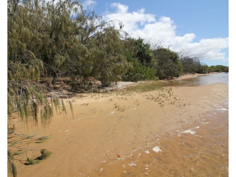 704 Fingerfield Road, Deepwater QLD 4674