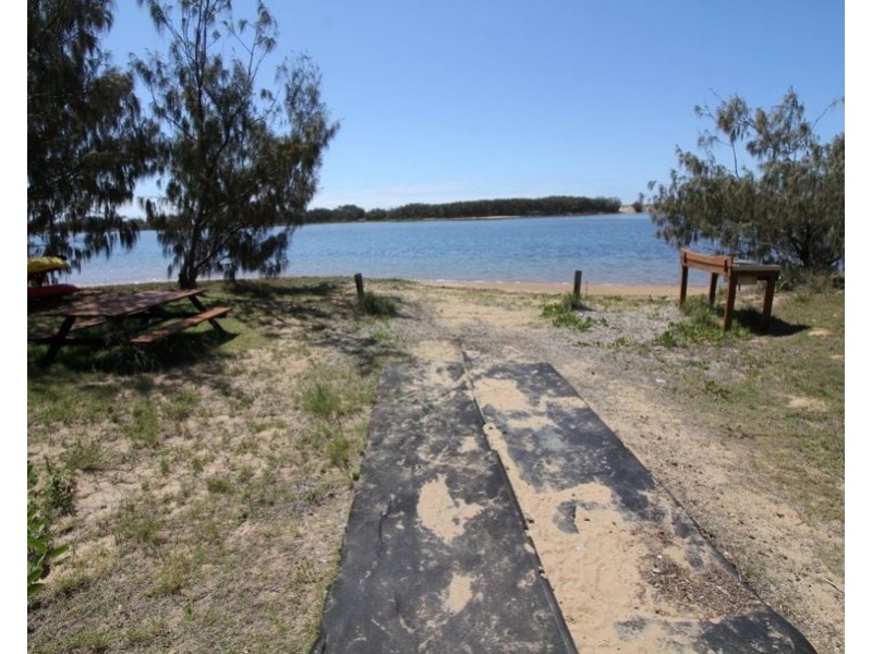 704 Fingerfield Road, Deepwater QLD 4674