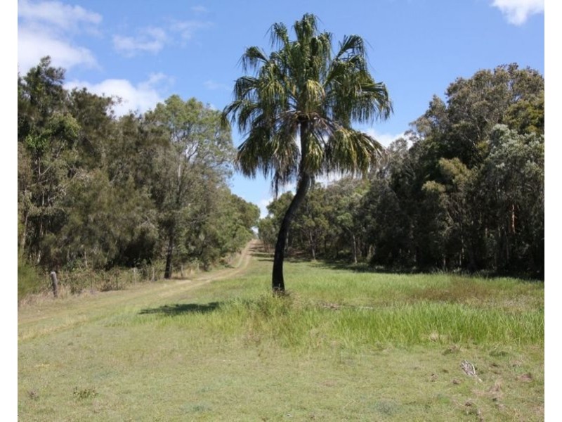 704 Fingerfield Road, Deepwater QLD 4674