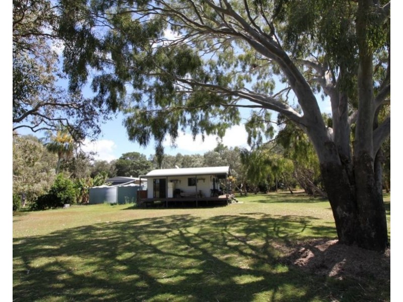 704 Fingerfield Road, Deepwater QLD 4674