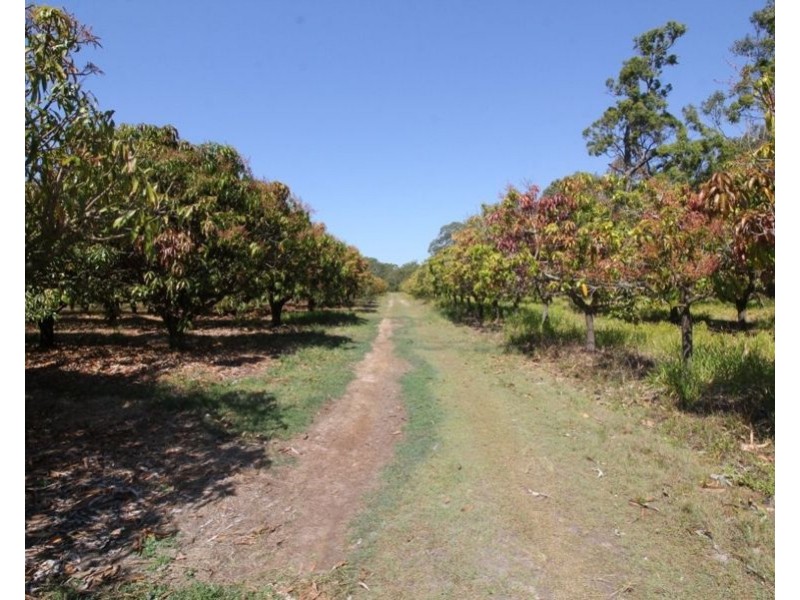 876 Pacific Drive, Deepwater QLD 4674