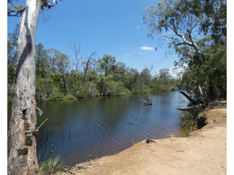 668 Matchbox Road, Deepwater QLD 4674