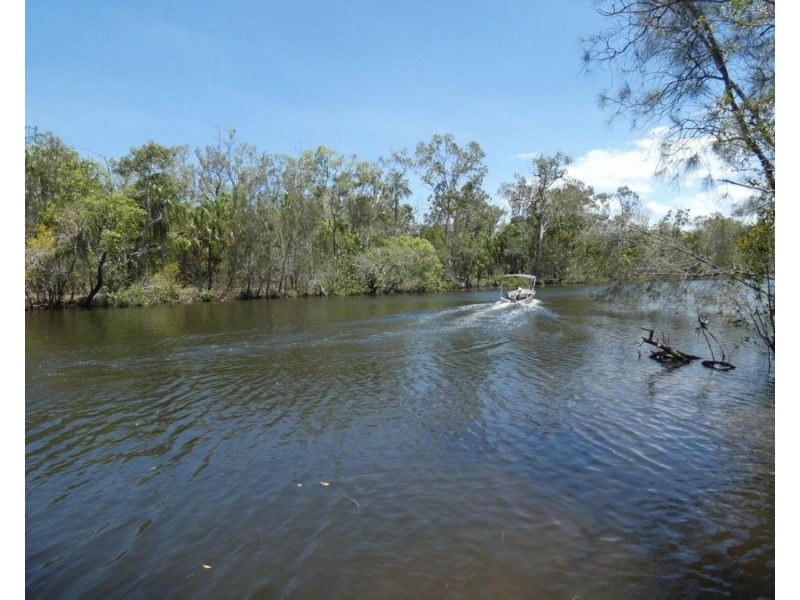 668 Matchbox Road, Deepwater QLD 4674