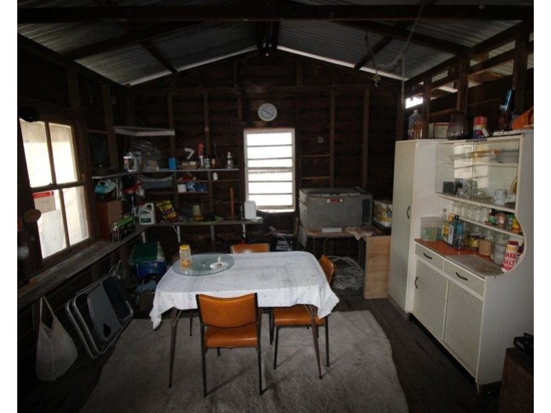 310 MOLLENHAGENS ROAD, Winfield QLD 4670