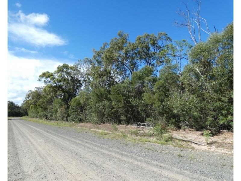 960 Pacific Drive, Deepwater QLD 4674