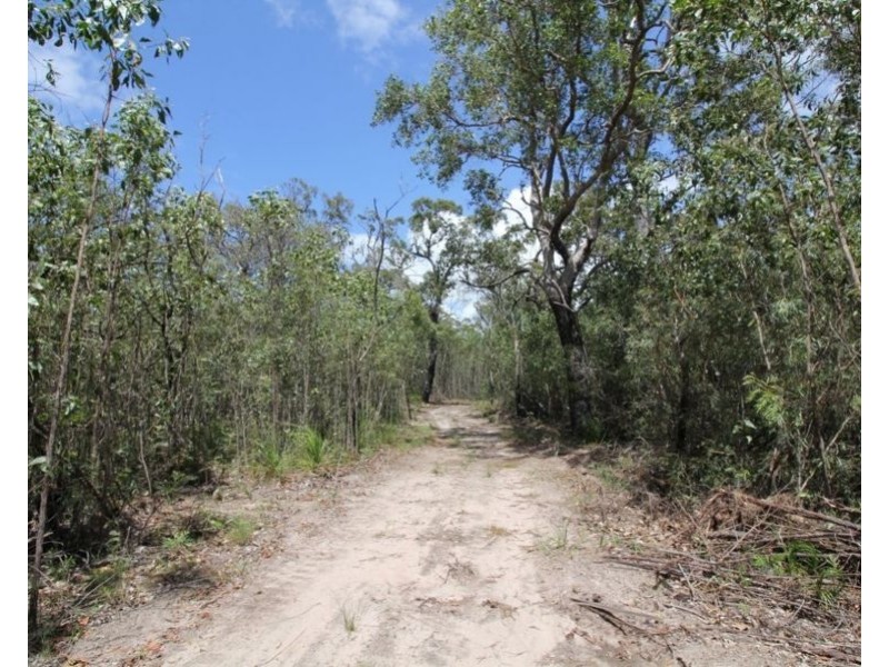 960 Pacific Drive, Deepwater QLD 4674