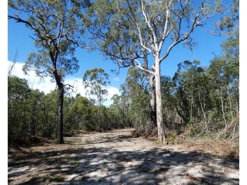 960 Pacific Drive, Deepwater QLD 4674