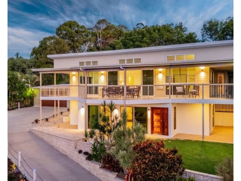 5 Goldsands Court, Agnes Water QLD 4677