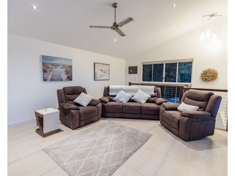 5 Goldsands Court, Agnes Water QLD 4677