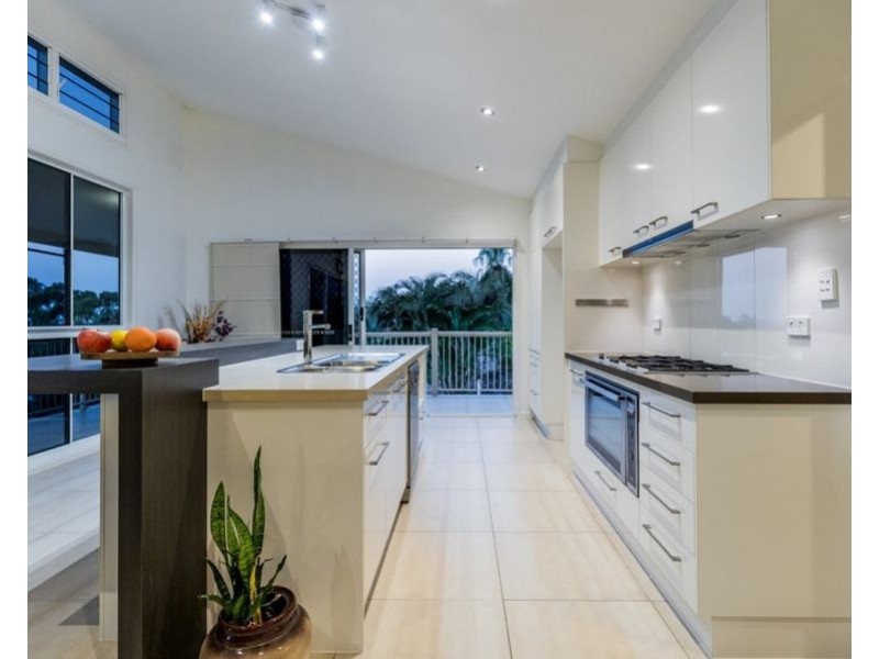 5 Goldsands Court, Agnes Water QLD 4677