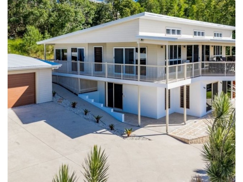 5 Goldsands Court, Agnes Water QLD 4677