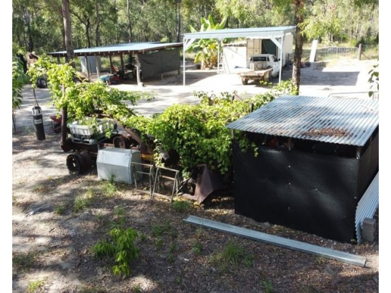 718 Pacific Drive, Deepwater QLD 4674