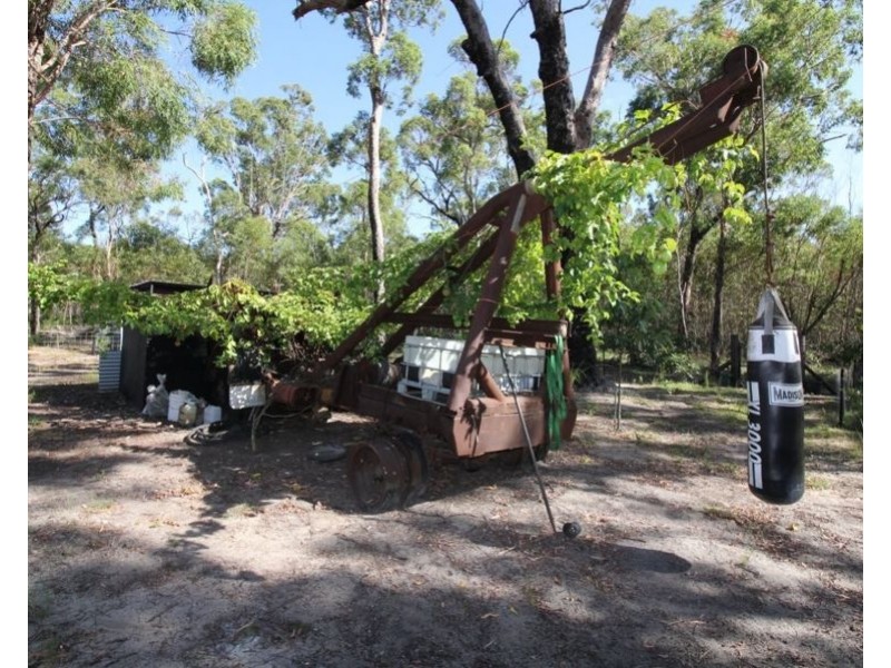 718 Pacific Drive, Deepwater QLD 4674