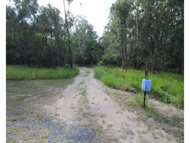 718 Pacific Drive, Deepwater QLD 4674