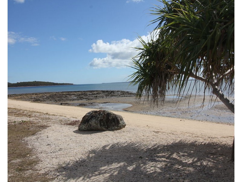 359 Bells Road, Rodds Bay QLD 4678