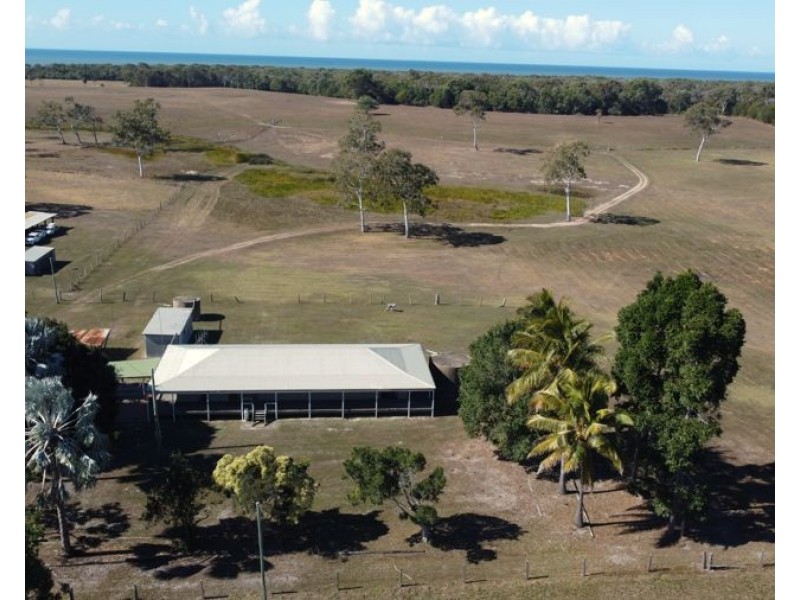 380 Fingerfield Road, Rules Beach QLD 4674