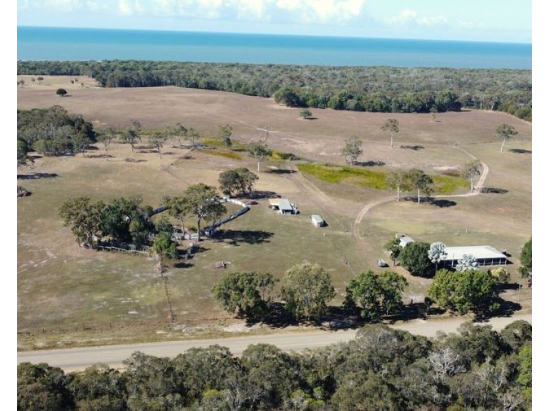 380 Fingerfield Road, Rules Beach QLD 4674