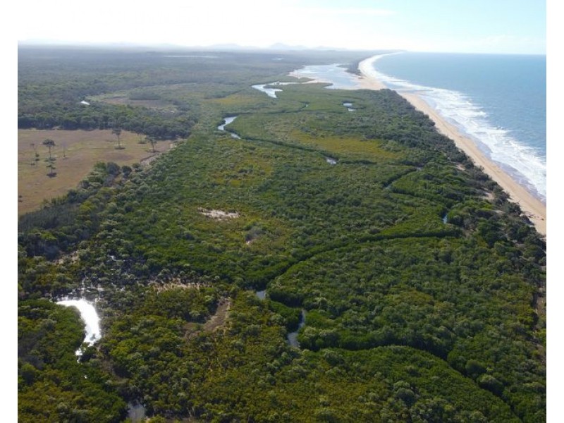 380 Fingerfield Road, Rules Beach QLD 4674