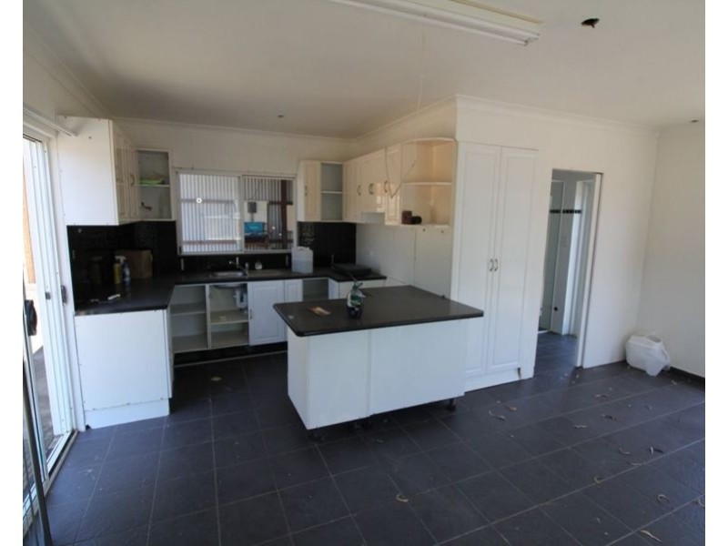 255 Mollenhagens Road, Winfield QLD 4670