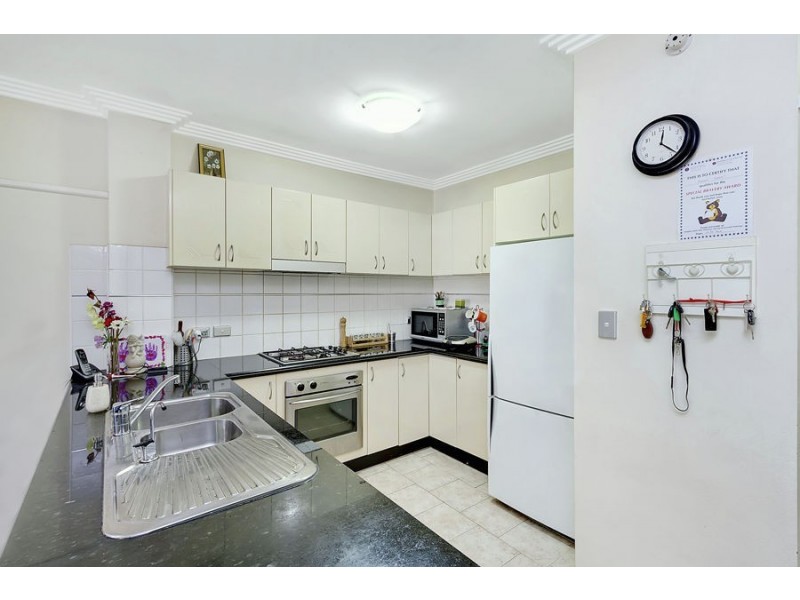 31/ 392-402 Windsor Road, Baulkham Hills NSW 2153