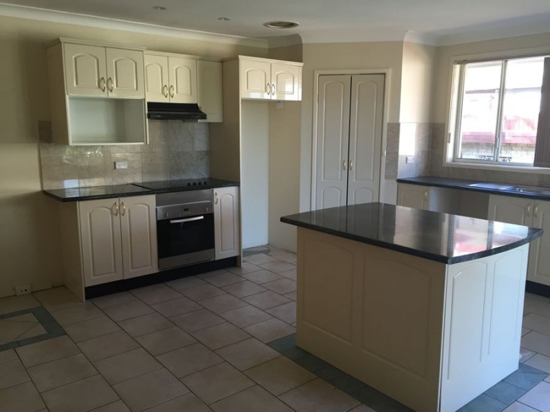 10 Sarah Crescent, Baulkham Hills NSW 2153