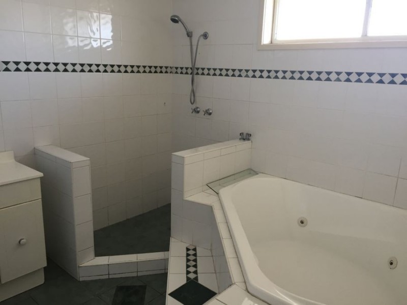 10 Sarah Crescent, Baulkham Hills NSW 2153