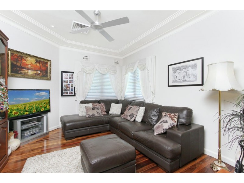 24 West Parade, Riverstone NSW 2765