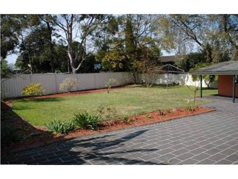 9 Avon Place, Toongabbie NSW 2146