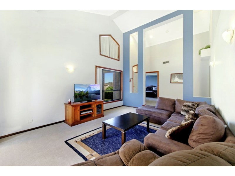 25 Buller Circuit, Beaumont Hills NSW 2155