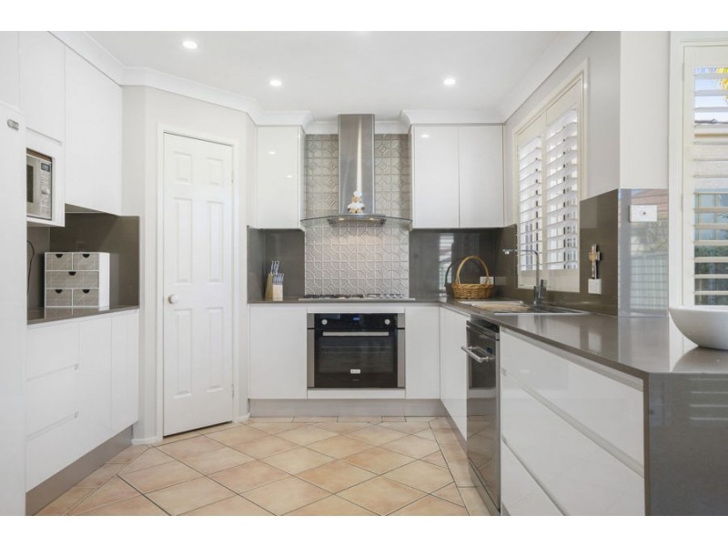 62 Aylward Avenue, Quakers Hill NSW 2763