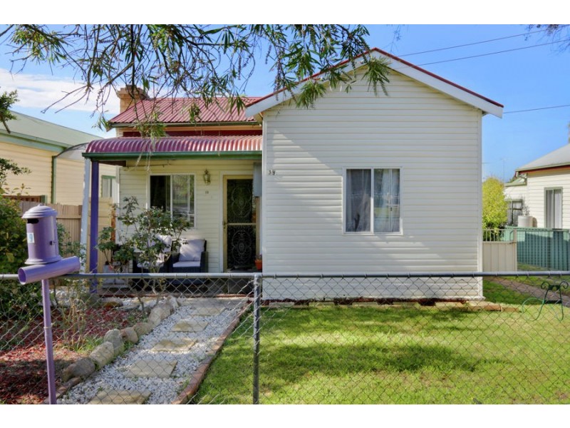 19 Bourke Street, Riverstone NSW 2765