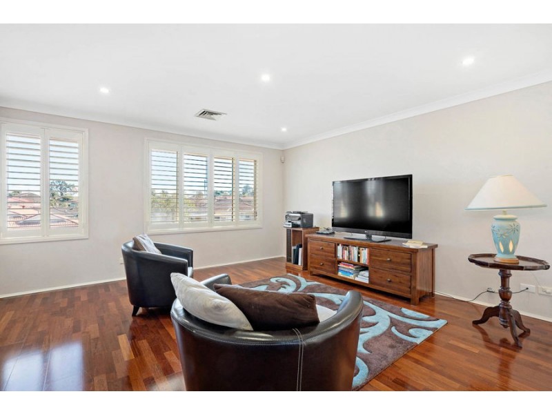 62 Aylward Avenue, Quakers Hill NSW 2763