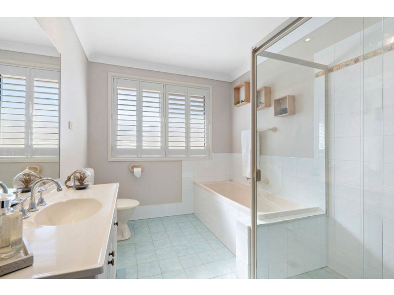 62 Aylward Avenue, Quakers Hill NSW 2763