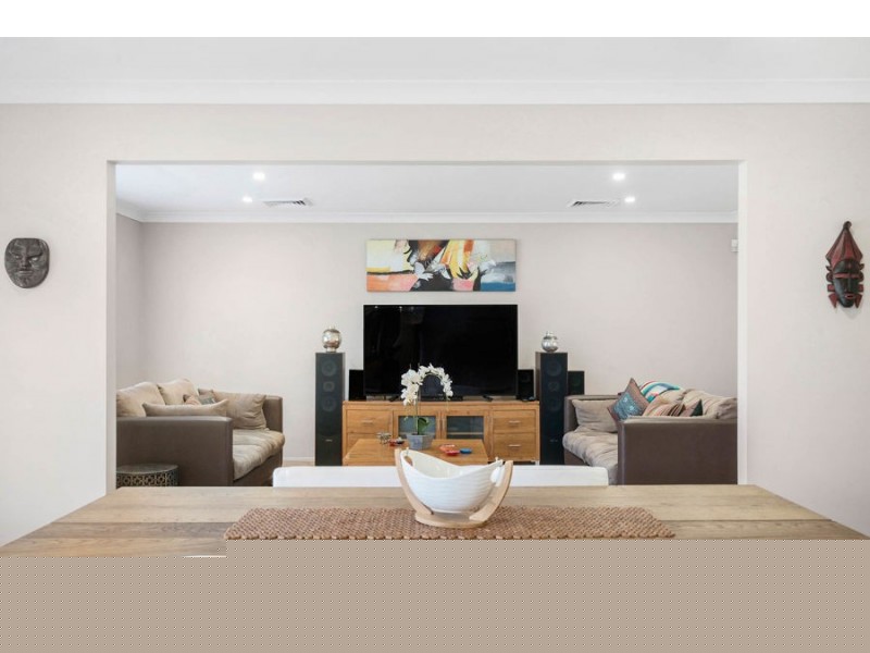 62 Aylward Avenue, Quakers Hill NSW 2763