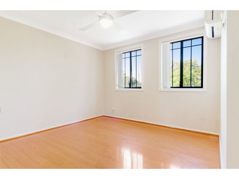 4 / 7 Highfield Road, Quakers Hill NSW 2763