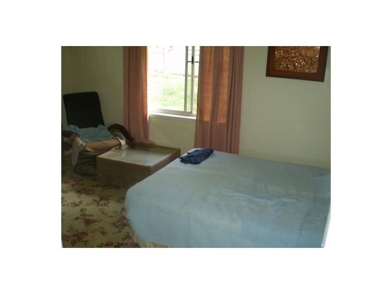 8 Forsyth Street, Gin Gin QLD 4671