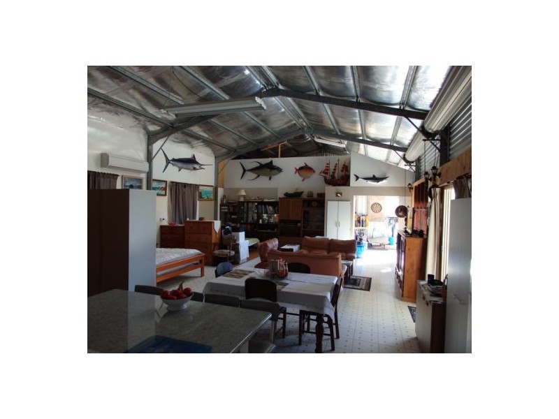 130 H H Innes Road, Gin Gin QLD 4671