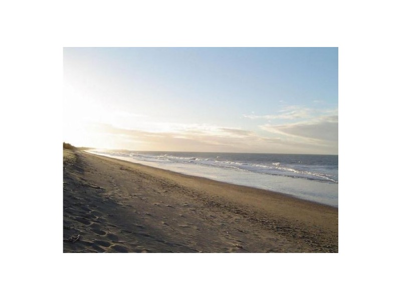 Moore Park Beach QLD 4670