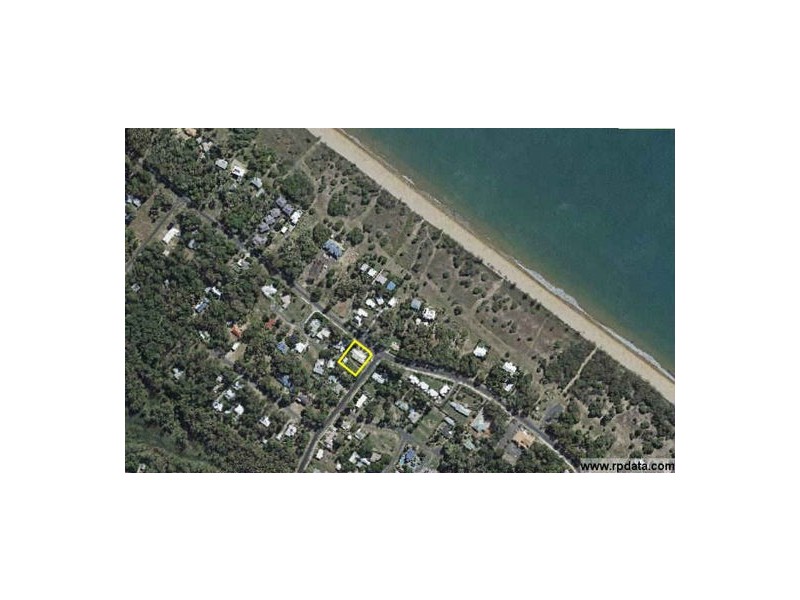 Moore Park Beach QLD 4670