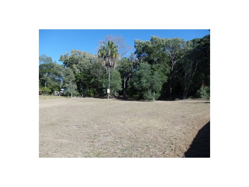 4 Sand Piper Grove, Moore Park Beach QLD 4670